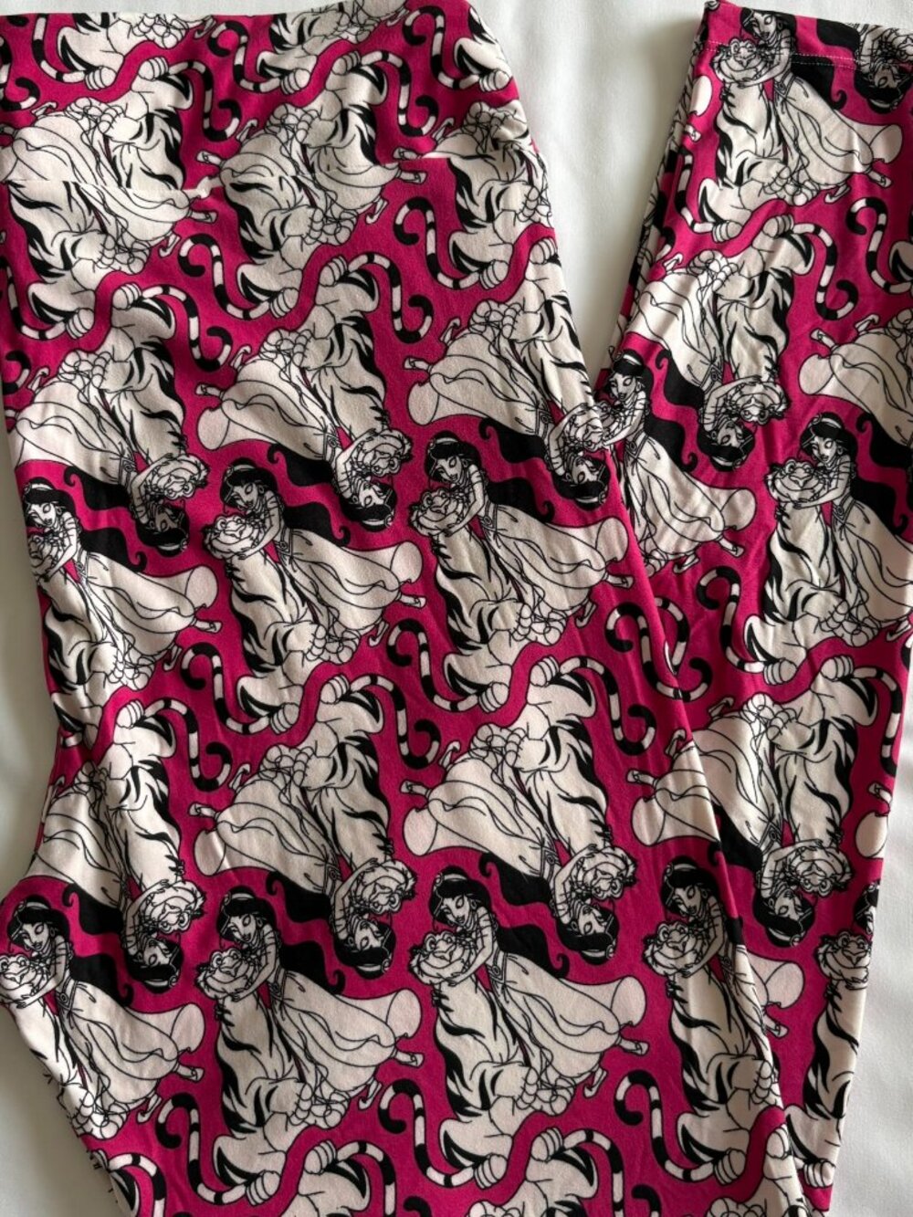 LuLaRoe TC2 Leggings Jasmine and Raja Disney Print
